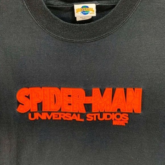 Spider-Man Universal Studios Orlando Mens Black Small T-shirt Vtg Rubber Graphic - Picture 3 of 8